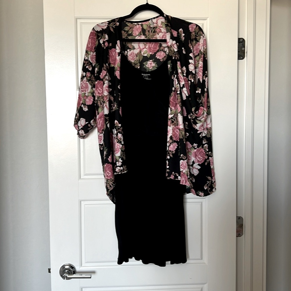 Motherhood Maternity nursing dress with rose cover. Perfect combination!